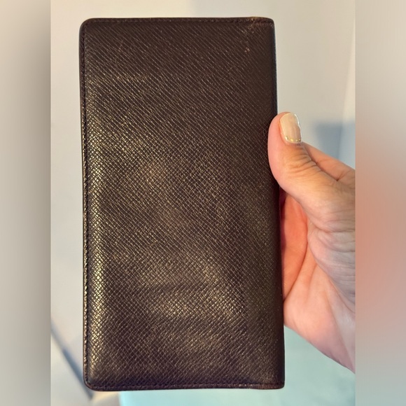 Louis Vuitton Long Brown Taiga Bi-Fold Wallet EUC - Picture 4 of 10